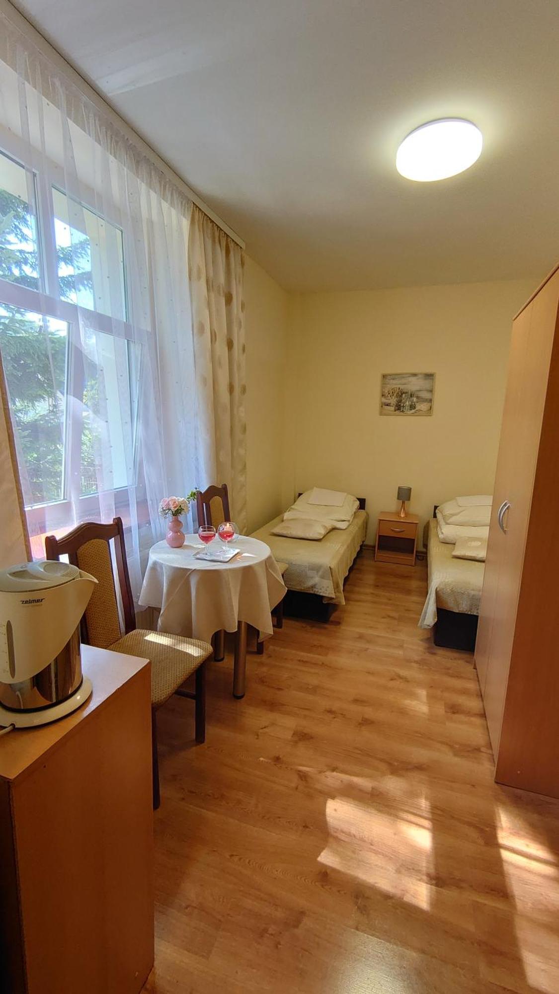 Gosciniec Jas -Sniadania I Obiadokolacje Szwedzki Stol W Cenie Bezplatny Parking Szklarska Poręba Exterior foto
